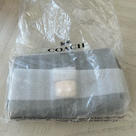 Coach Flap Clutch Black Pebble Crocodile Embossed & Snake Leather Wristlet - Picture 2 of 9